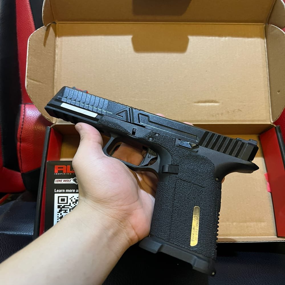 RWA-Agency-Arms-EXA-Glock-17-GBB-Airsoft-–-Fully-Licensed-Gas-Blowback-Pistol-6mm-10.jpeg - airgunmalaysia.com
