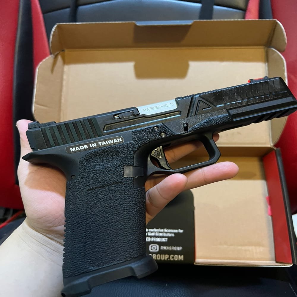 RWA-Agency-Arms-EXA-Glock-17-GBB-Airsoft-–-Fully-Licensed-Gas-Blowback-Pistol-6mm-3.jpeg - airgunmalaysia.com