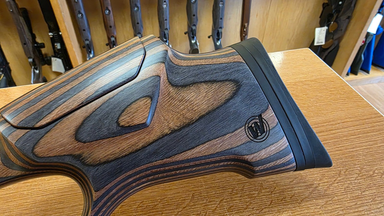 Senapan-Weihrauch-22-HW-100-KT-Laminate-Adjustable-3jpg - airgunmalaysia.com