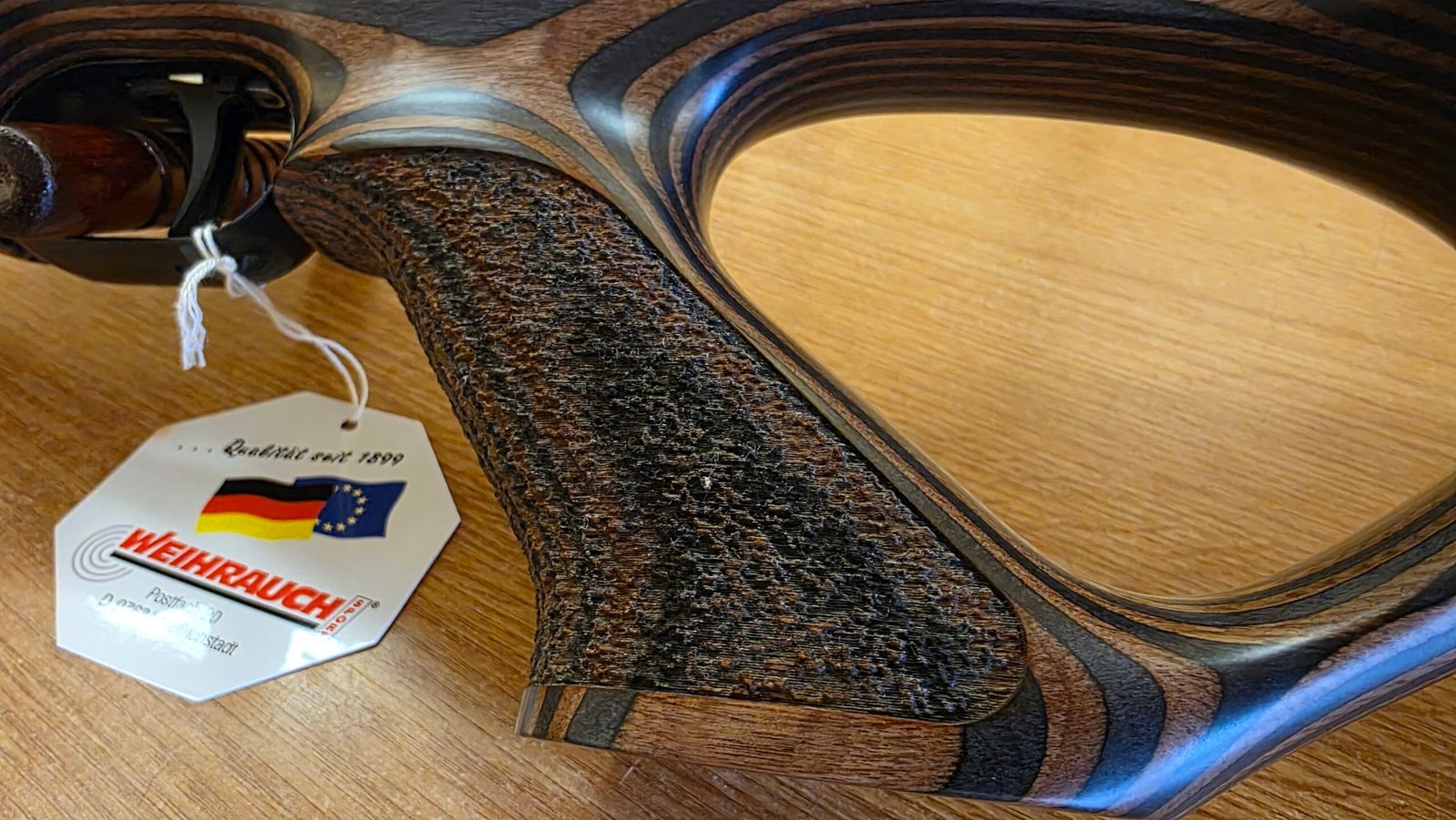 Senapan-Weihrauch-22-HW-100-KT-Laminate-Adjustable-5jpg - airgunmalaysia.com