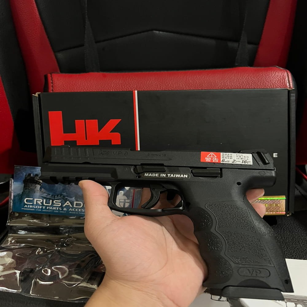 Umarex-VFC-HK-VP9-GBB-Airsoft-–-Fully-Engraved-Licensed-Gas-Blowback-Pistol-6mm-3.jpeg - airgunmalaysia.com