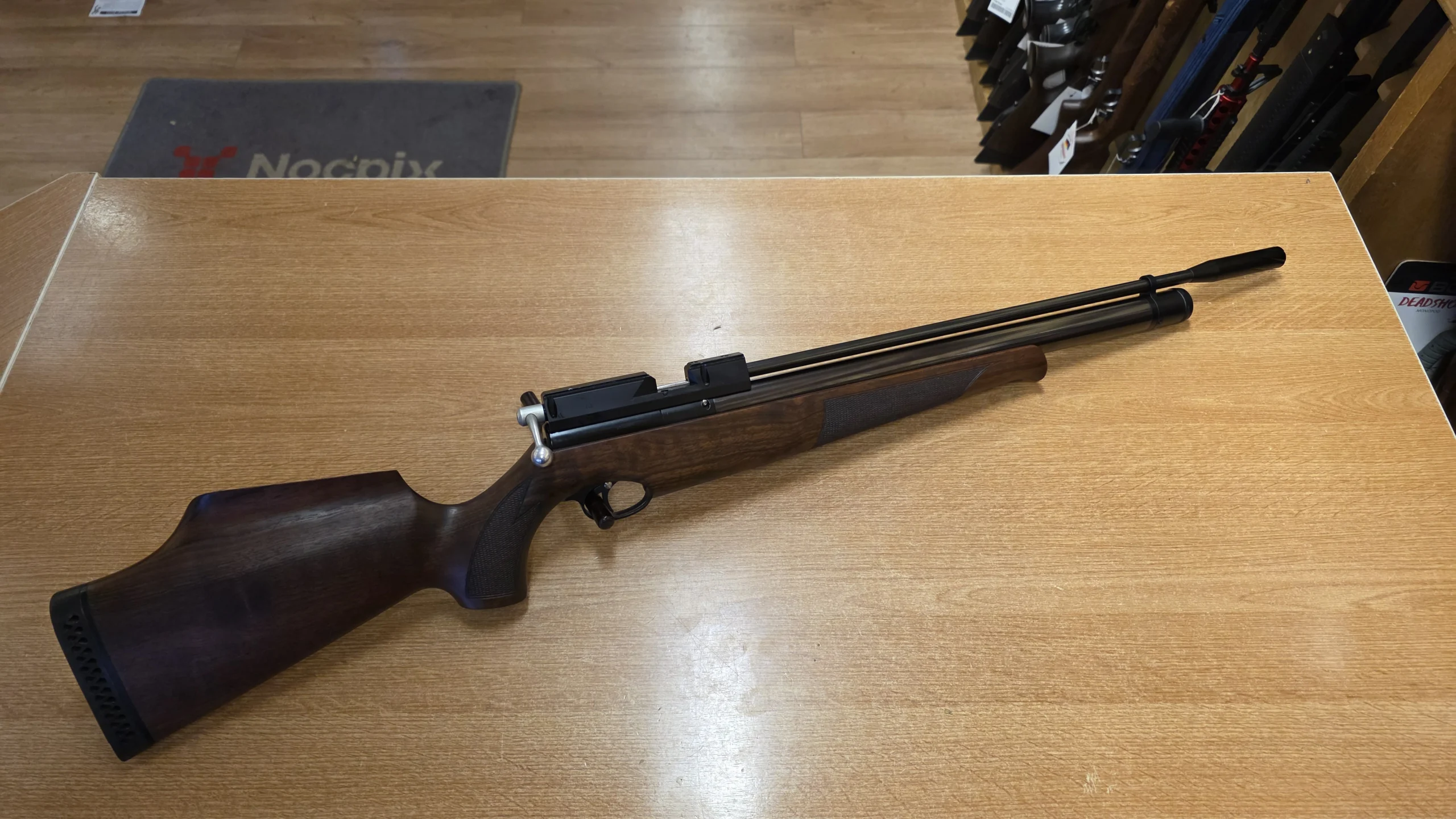 Air Arms 177 S400 Carbine Walnut 5 - airgunmalaysia.com