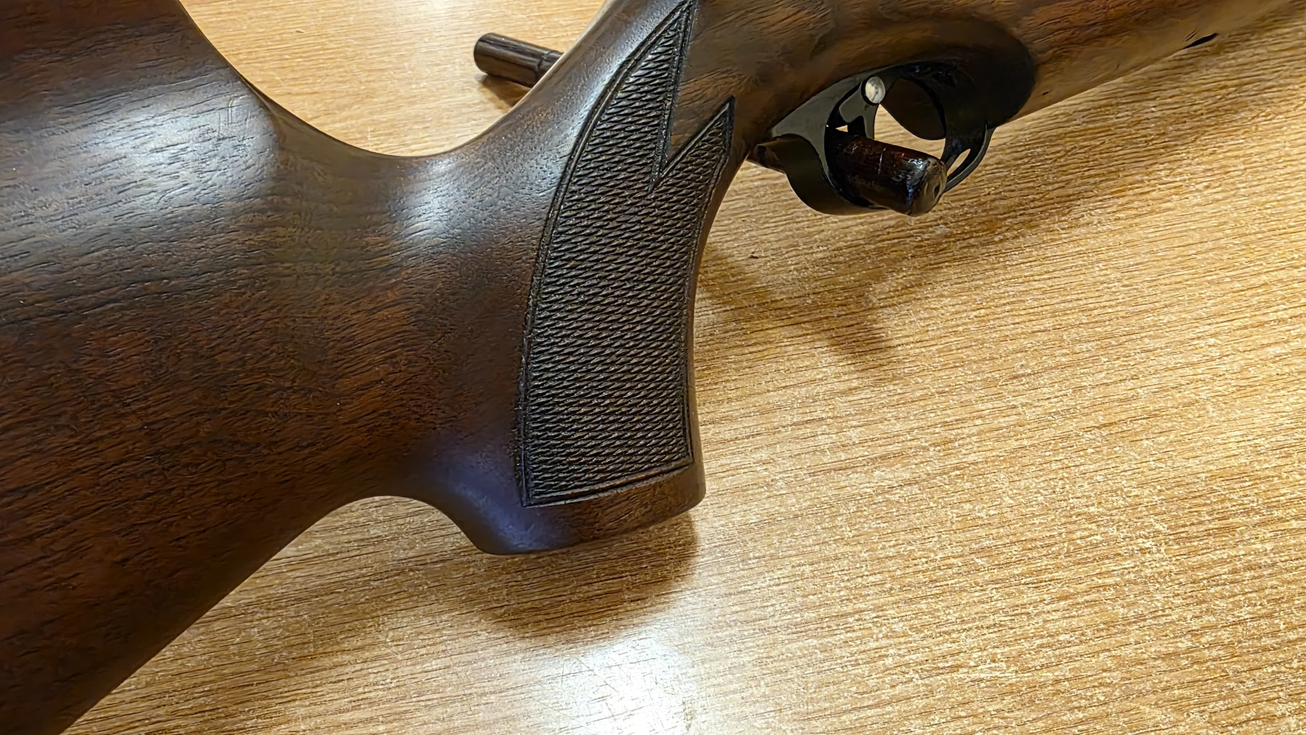 Air Arms 177 S400 Carbine Walnut 7 - airgunmalaysia.com