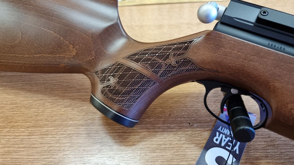 Air Arms 22 S410 Carbine Beech 10 - airgunmalaysia.com